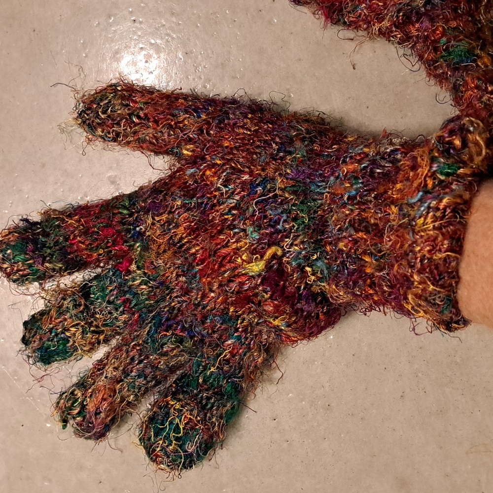 Nwt Multicolor Vibrantly Colored 100% Recycled Silk Gloves. 1 Sz.